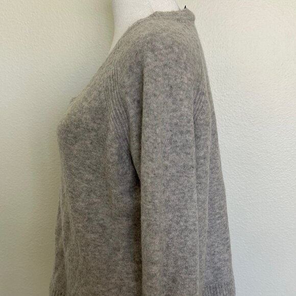 J. CREW V Neck Sweater SZM Merino Apaca Wool Blend Heather Grey Classic Pullover - Picture 3 of 8